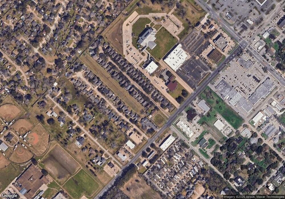 208 Live Oak Ln, Friendswood, TX 77546 - photo 1