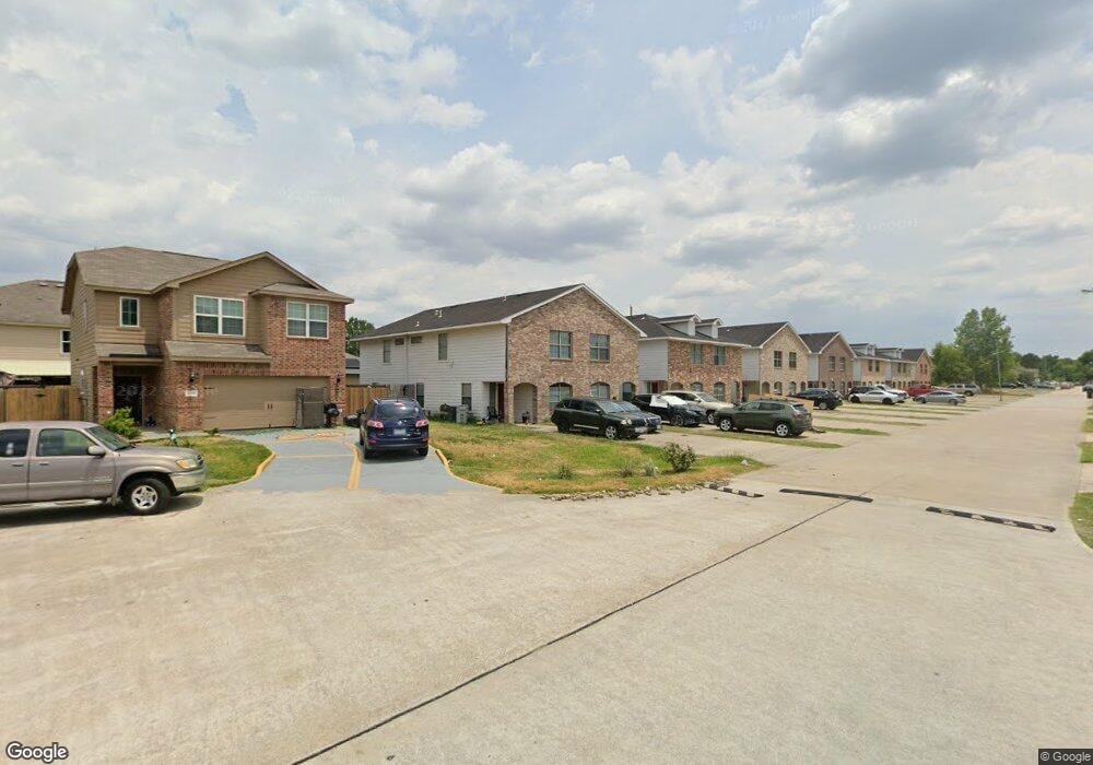 10626 Pine Landing Dr, Houston, TX 77088 - photo 1