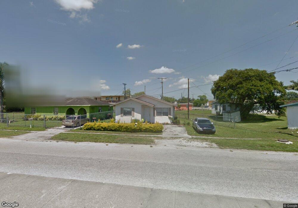 512 SW 8th St, Belle Glade, FL 33430 - photo 1