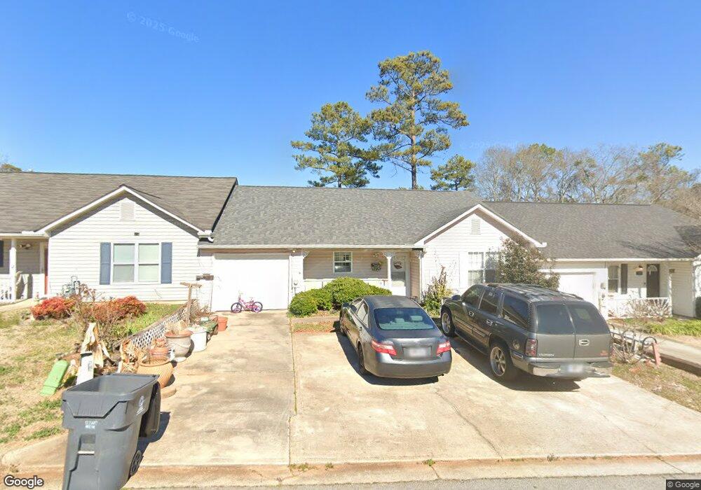 152 Oak Cir S unit 3, Stockbridge, GA 30281 - photo 1