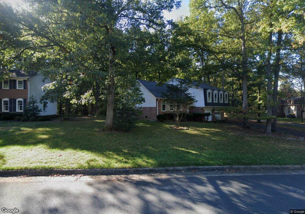 12735 Marboro Ln, Fairfax, VA 22033 - photo 1