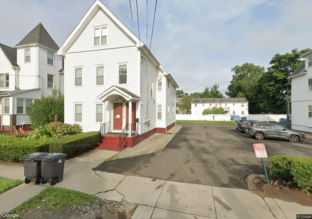 1164 Townsend Ave, New Haven, CT 06512 - photo 1