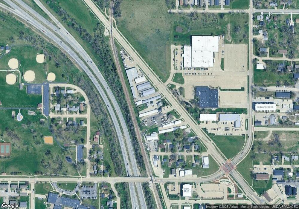 500 N Center Point Rd, Hiawatha, IA 52233 - photo 1