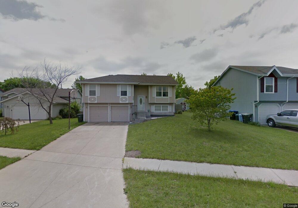 7501 SW 27th St, Topeka, KS 66614 - photo 1