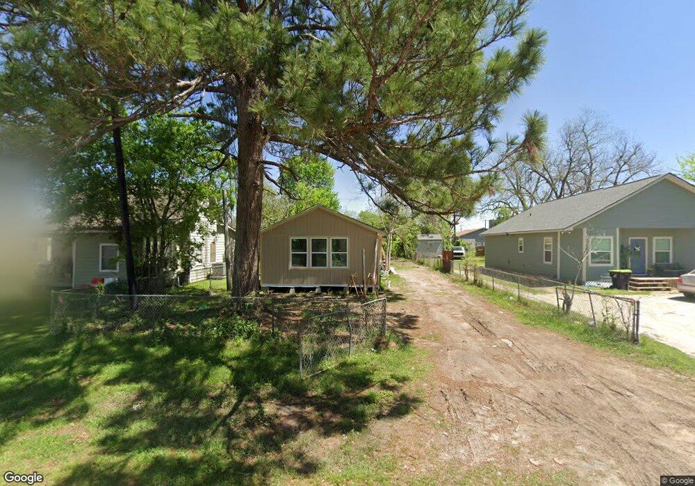 1711 Avenue G, Bay City, TX 77414 - photo 1