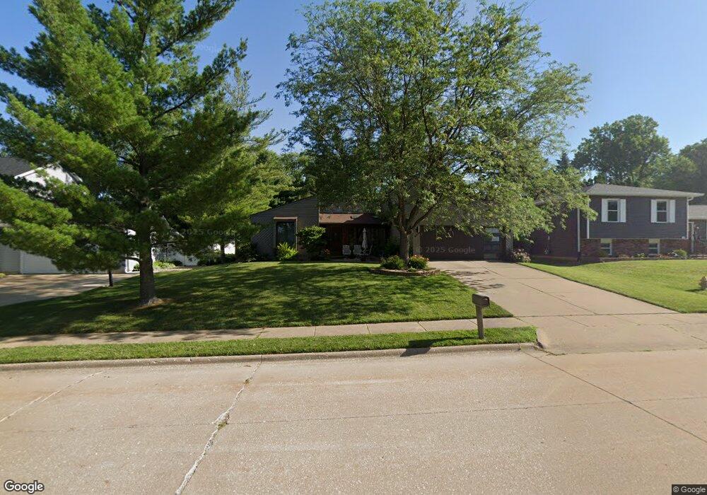 2710 W 46th St, Davenport, IA 52806 - photo 1