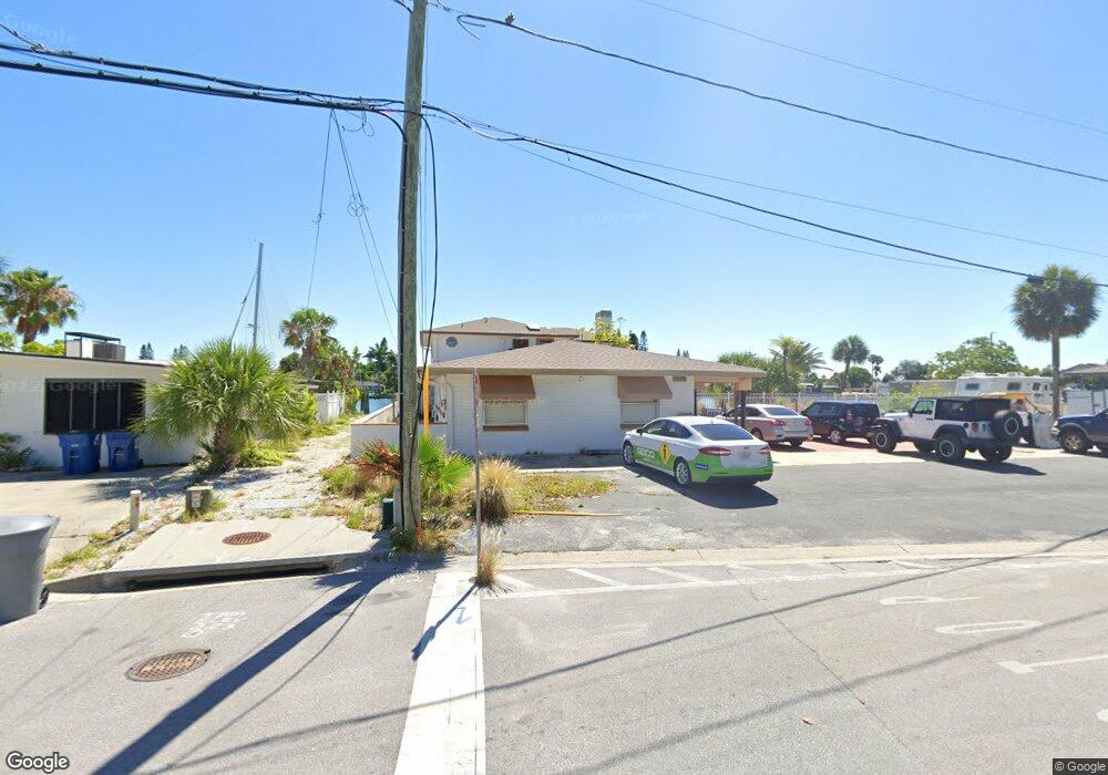 7675 Bayshore Dr unit 2, Treasure Island, FL 33706 - photo 1