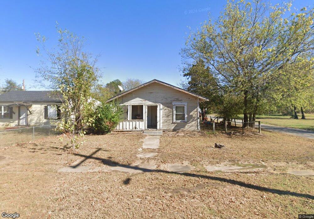 521 S Taft Ave, Okmulgee, OK 74447 - photo 1