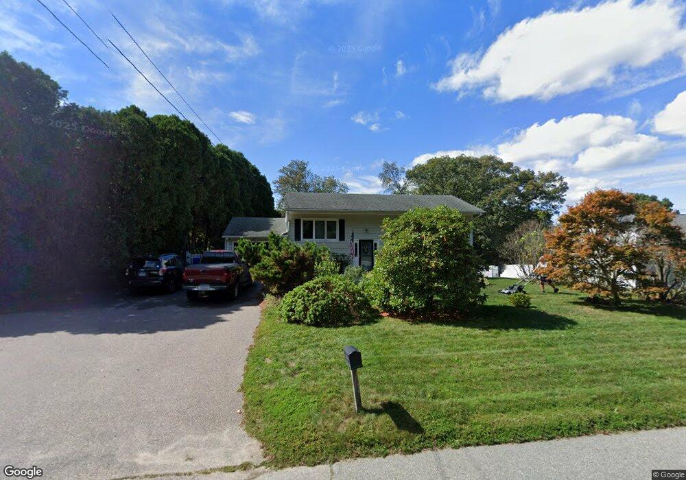 553 Groton Long Point Rd, Groton, CT 06340 - photo 1