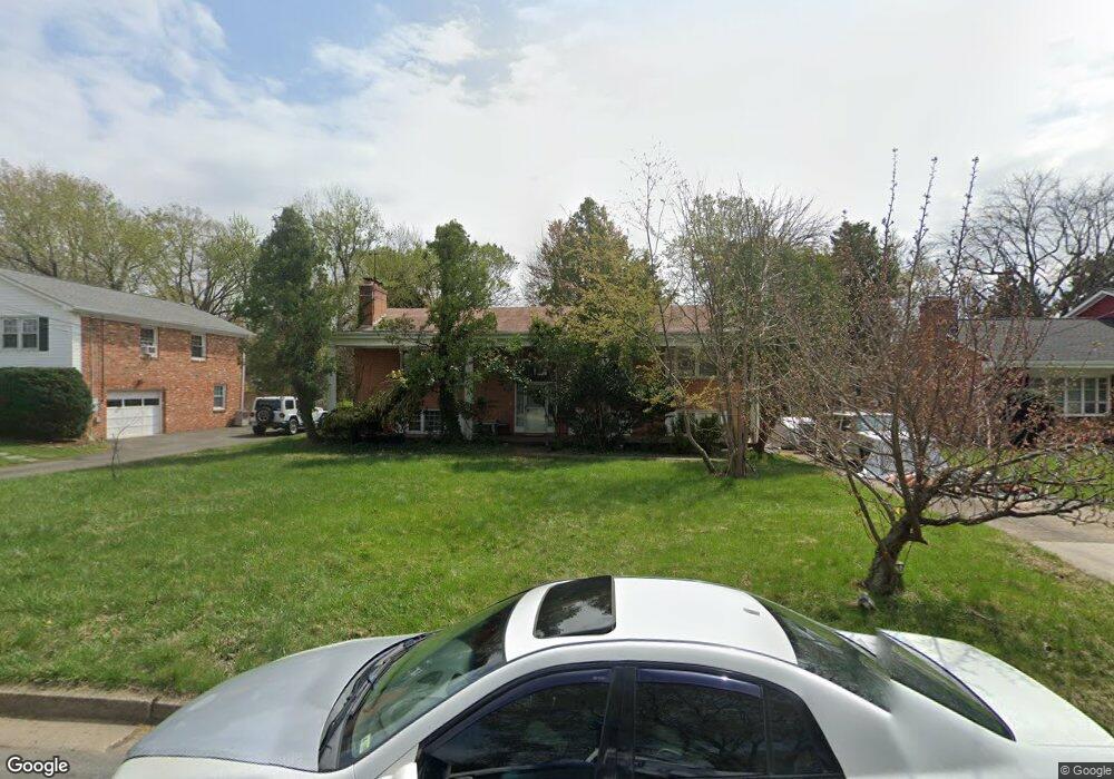 5933 Kimble Ct, Falls Church, VA 22041 - photo 1