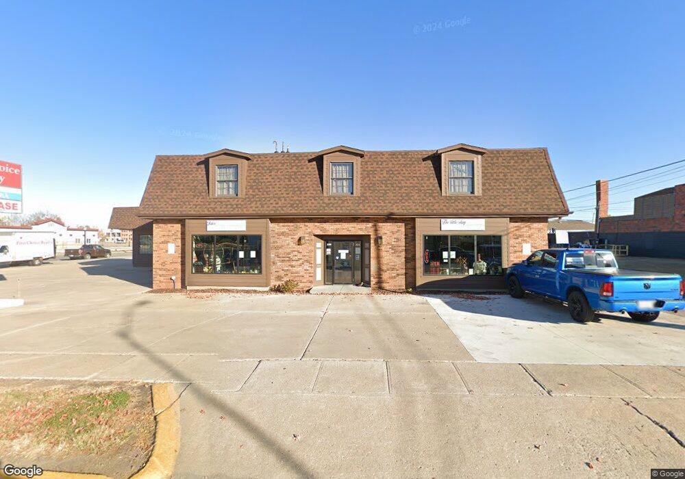 324 1st Ave W, Newton, IA 50208 - photo 1