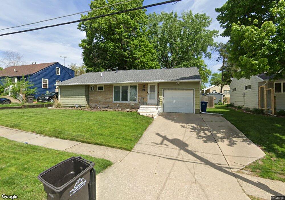 6211 Forest Ave, Des Moines, IA 50311 - photo 1