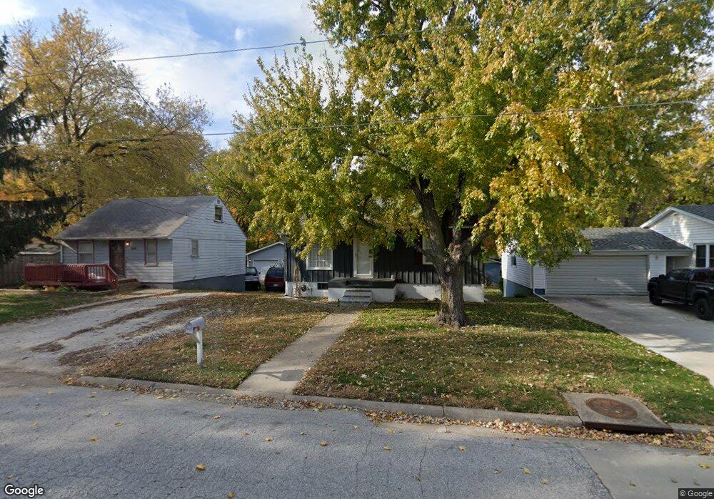 906 Harrison St, Shenandoah, IA 51601 - photo 1