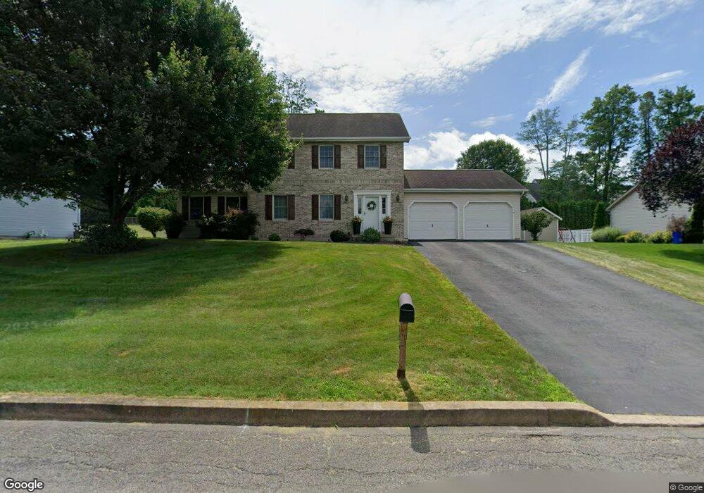 120 Kestrel Rd, Mountain Top, PA 18707 - photo 1