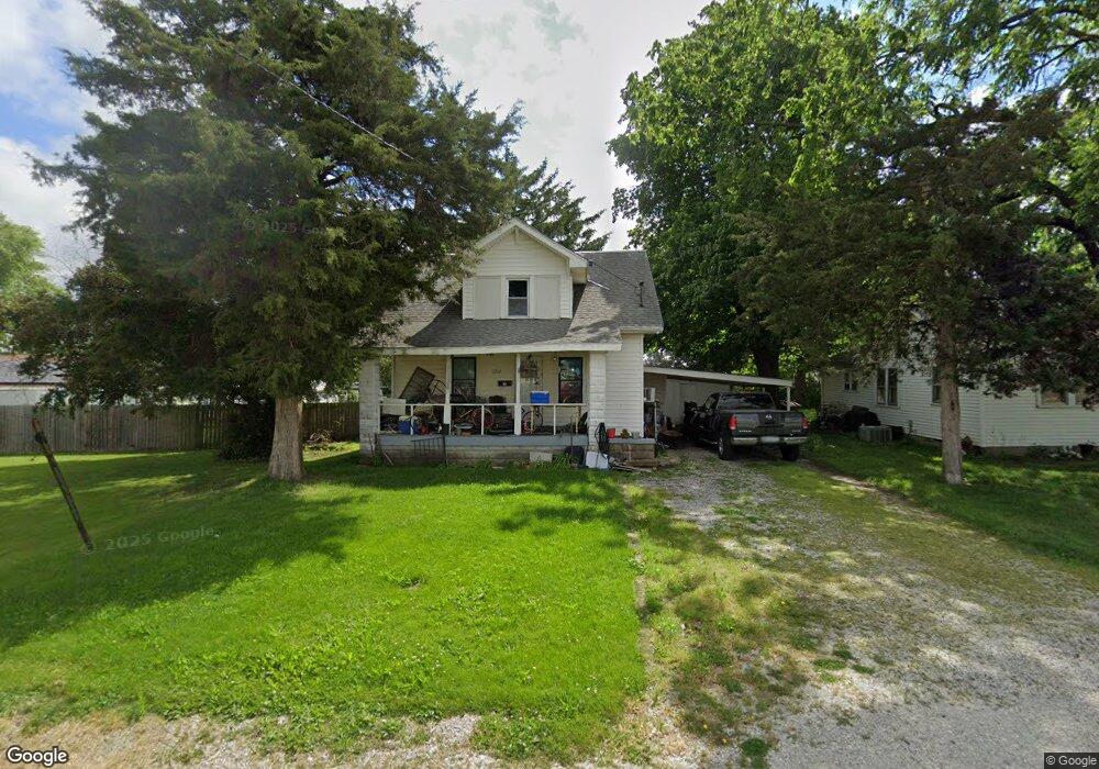 1212 N 11th St, Mattoon, IL 61938 - photo 1