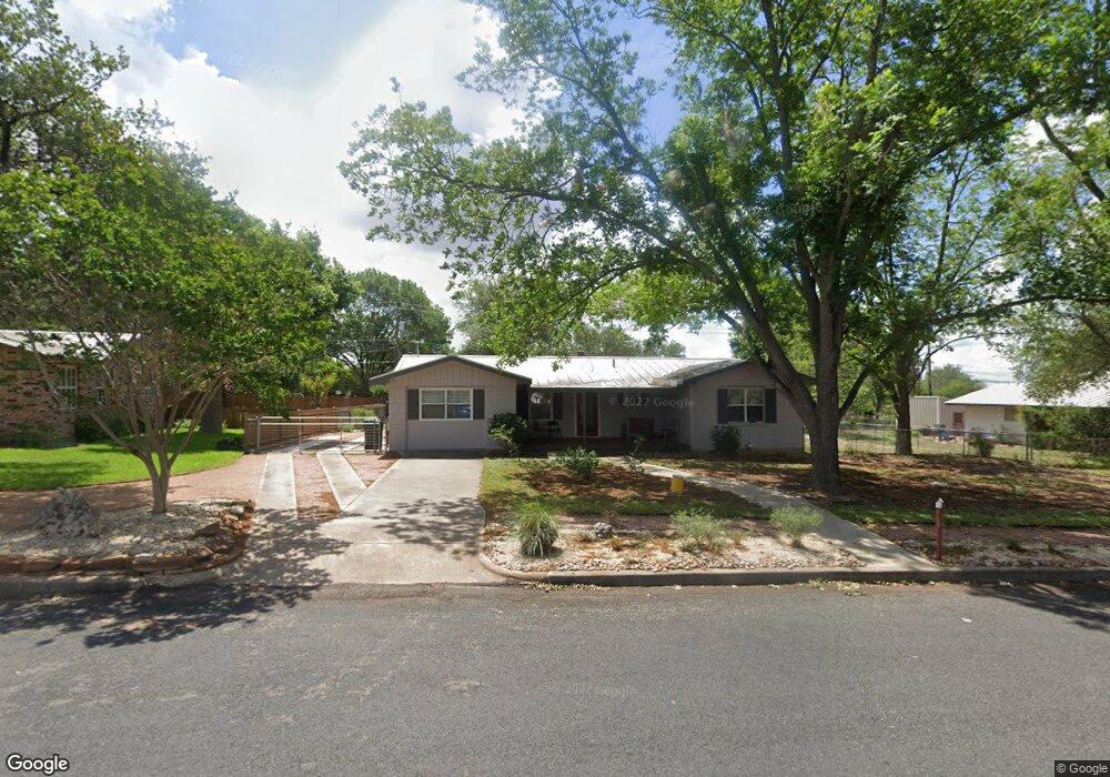 1017 Avenue A, Fredericksburg, TX 78624 - photo 1