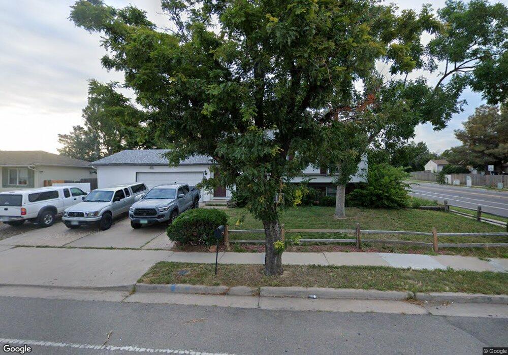 698 S Moline St, Aurora, CO 80012 - photo 1