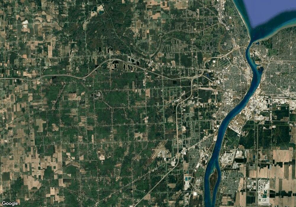 0 Fish unit 4536360, Port Huron, MI 48074 - photo 1