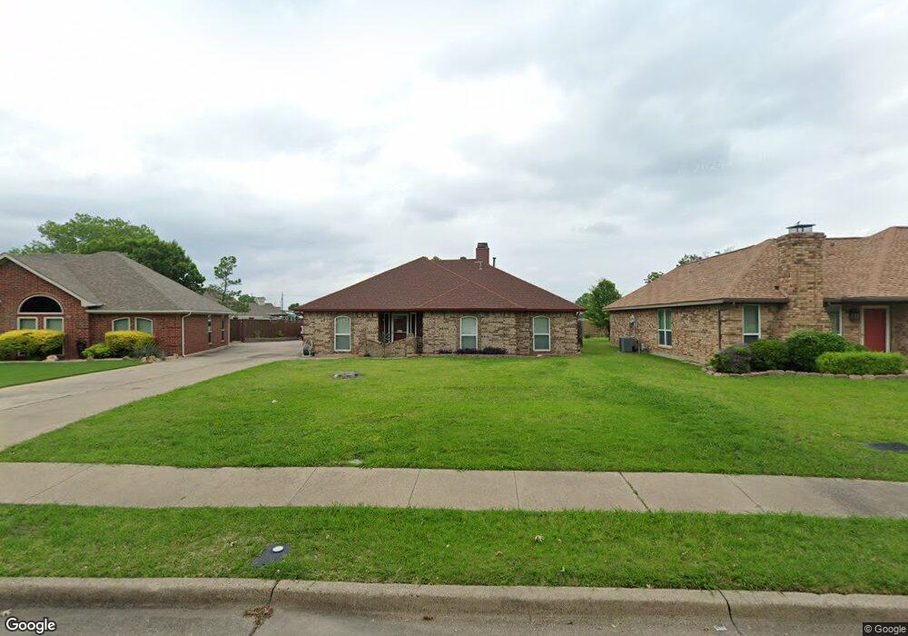 305 N Winding Oaks Dr, Wylie, TX 75098 - photo 1
