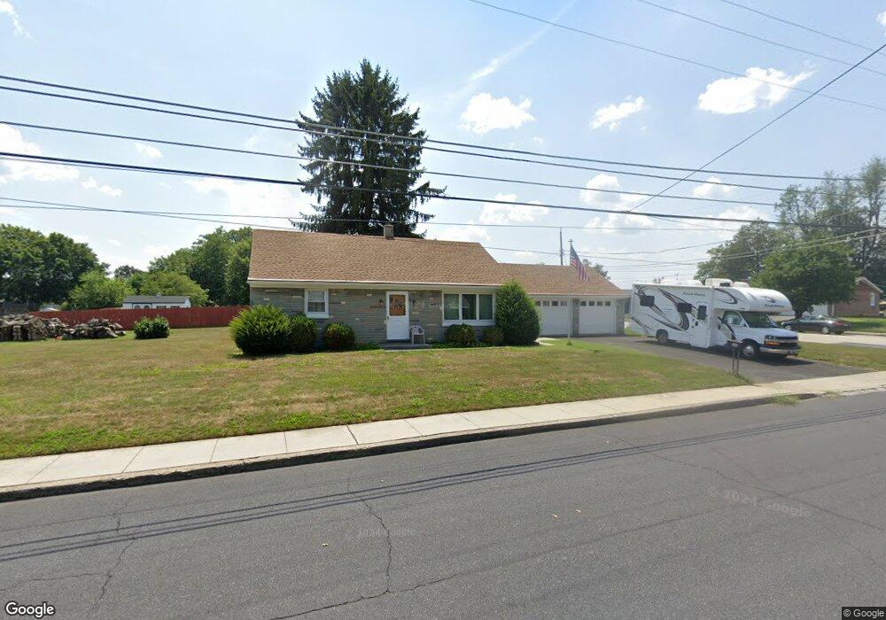 344 W Myrtle St, Littlestown, PA 17340 - photo 1