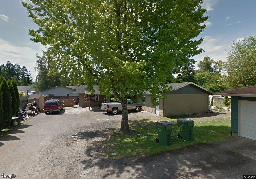 207 E 7th St, Newberg, OR 97132 - photo 1