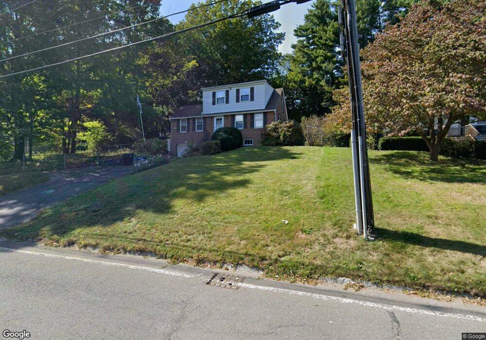 17 Maple Crest Cir, Holyoke, MA 01040 - photo 1