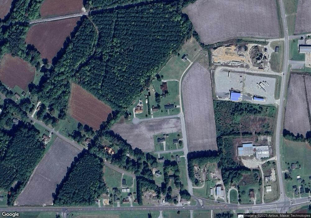 102 Dixon Cir, Williamston, NC 27892 - photo 1