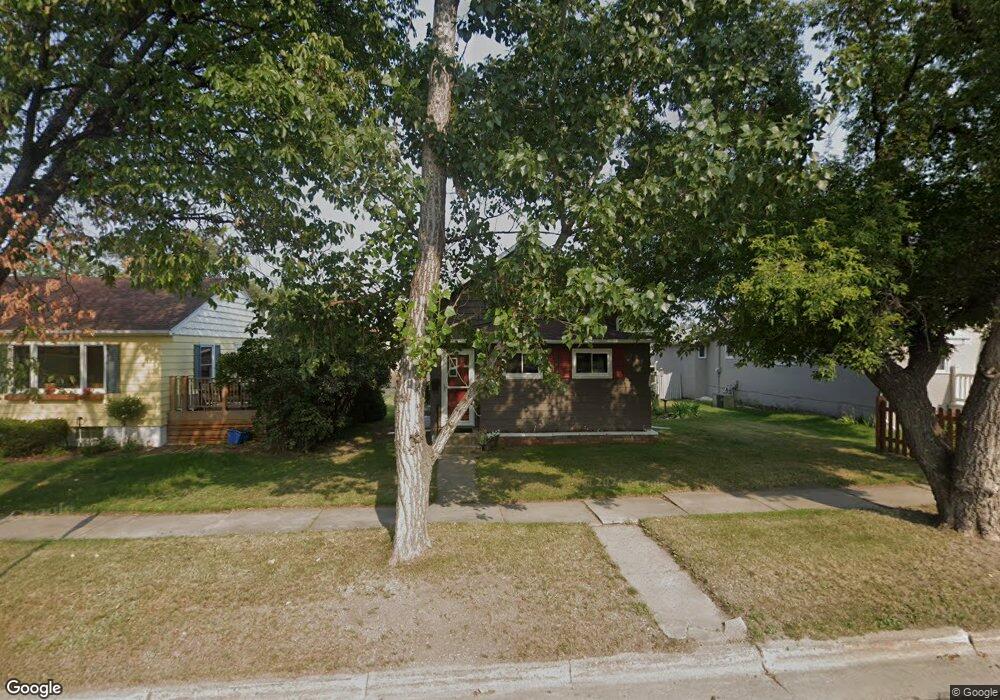 717 7th Ave SE, Jamestown, ND 58401 - photo 1