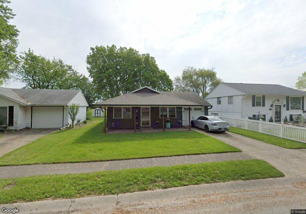 1504 S 2nd St, Mattoon, IL 61938 - photo 1