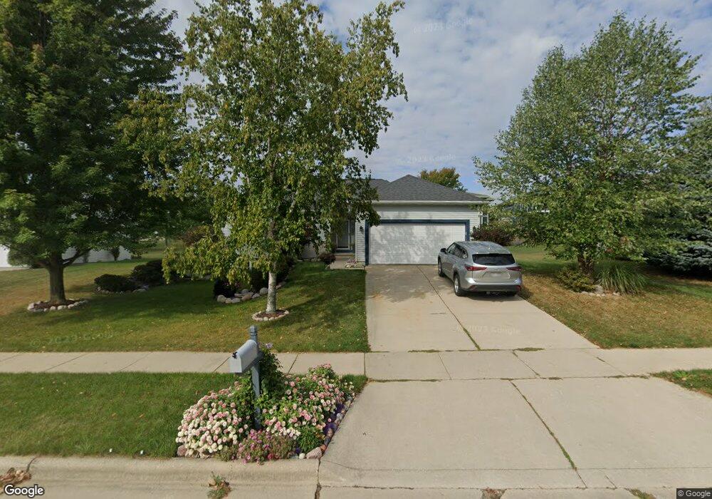 545 Oakwood Dr, Oregon, WI 53575 - photo 1