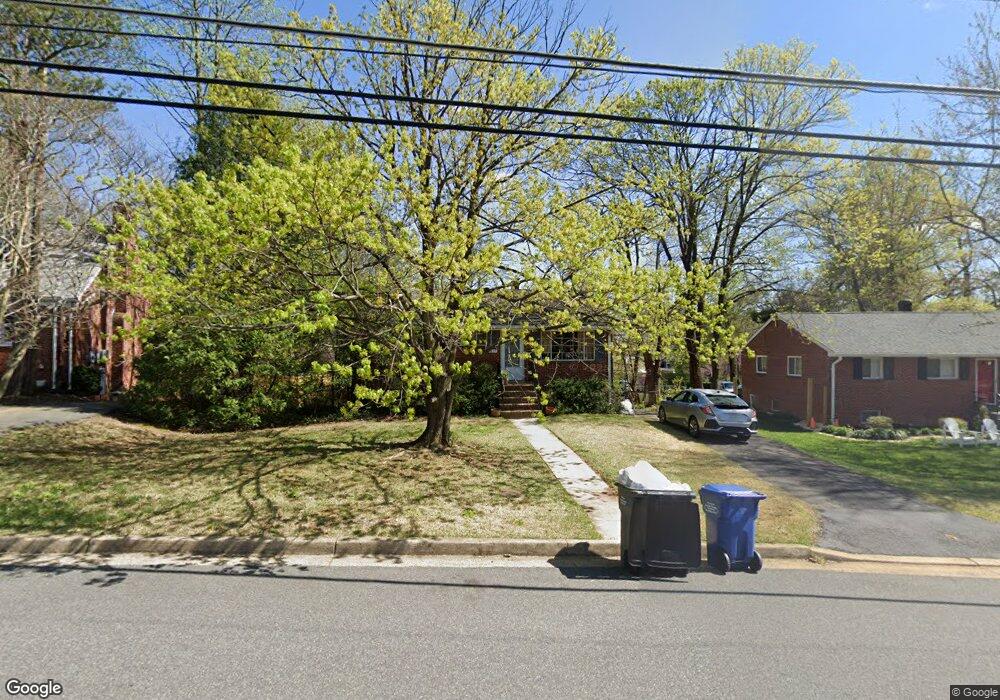 3817 Whispering Ln, Falls Church, VA 22041 - photo 1