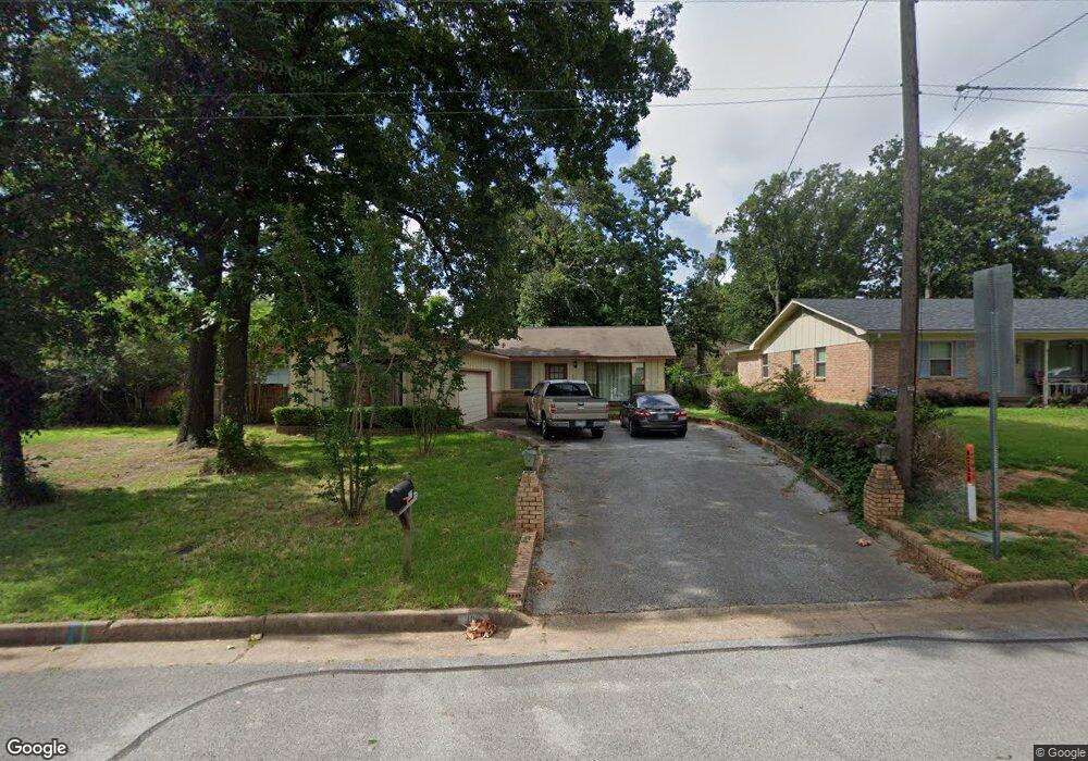 3021 Williamsburg Dr, Tyler, TX 75701 - photo 1