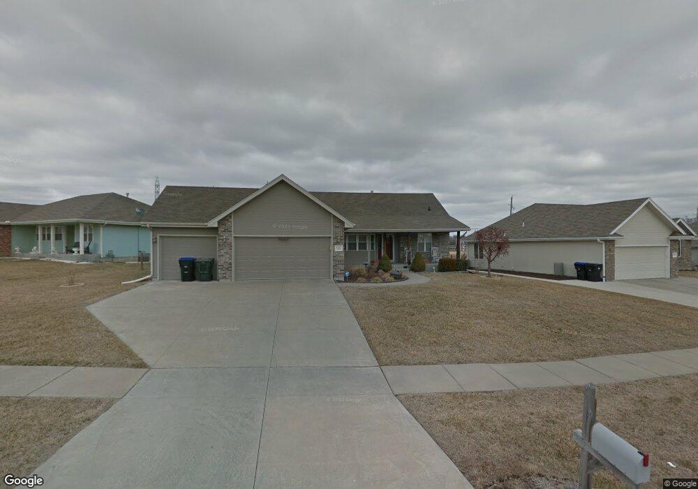 4202 SW Moundview Dr, Topeka, KS 66610 - photo 1