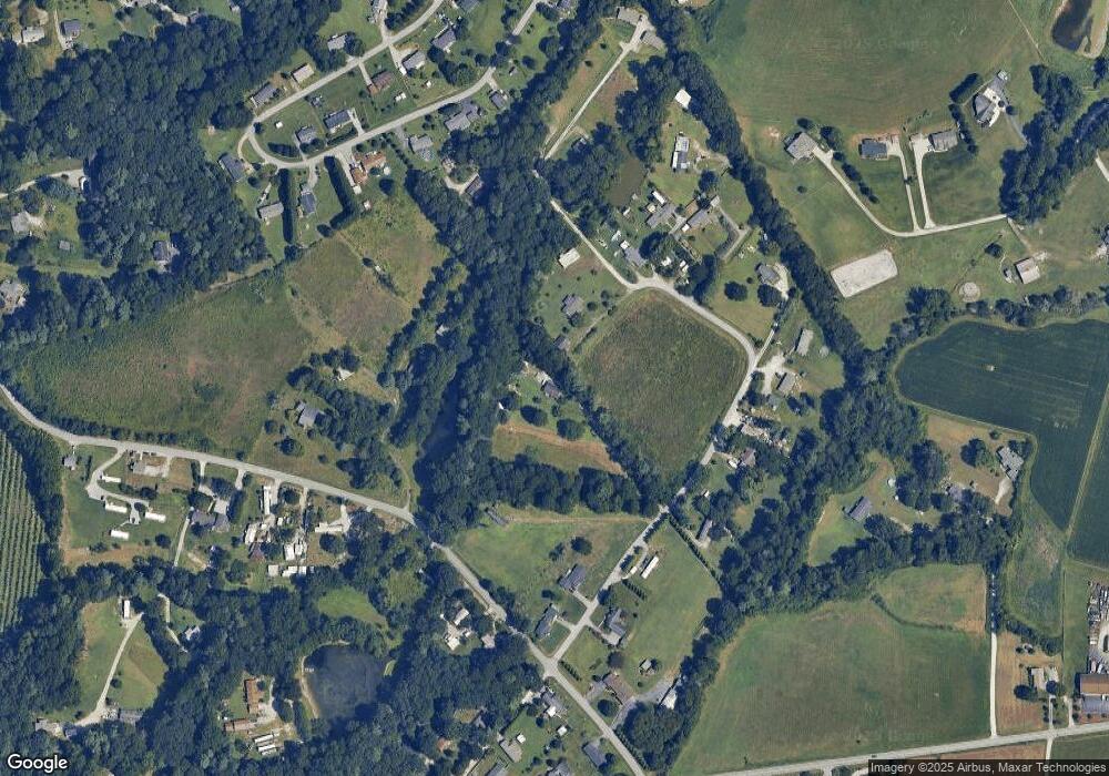 213 Gibbs Rd, Hendersonville, NC 28792 - photo 1