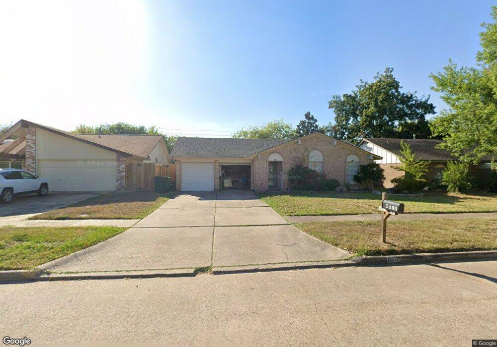 8711 Twisting Vine Ln, Houston, TX 77040 - photo 1