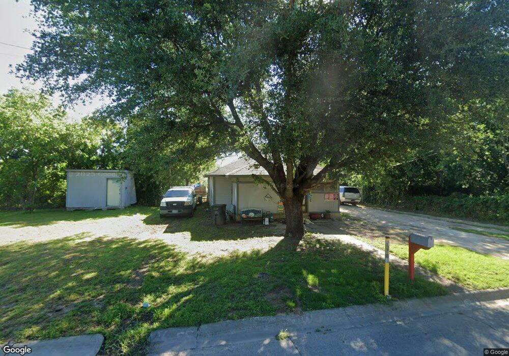 406 Franklin St, Cleburne, TX 76033 - photo 1
