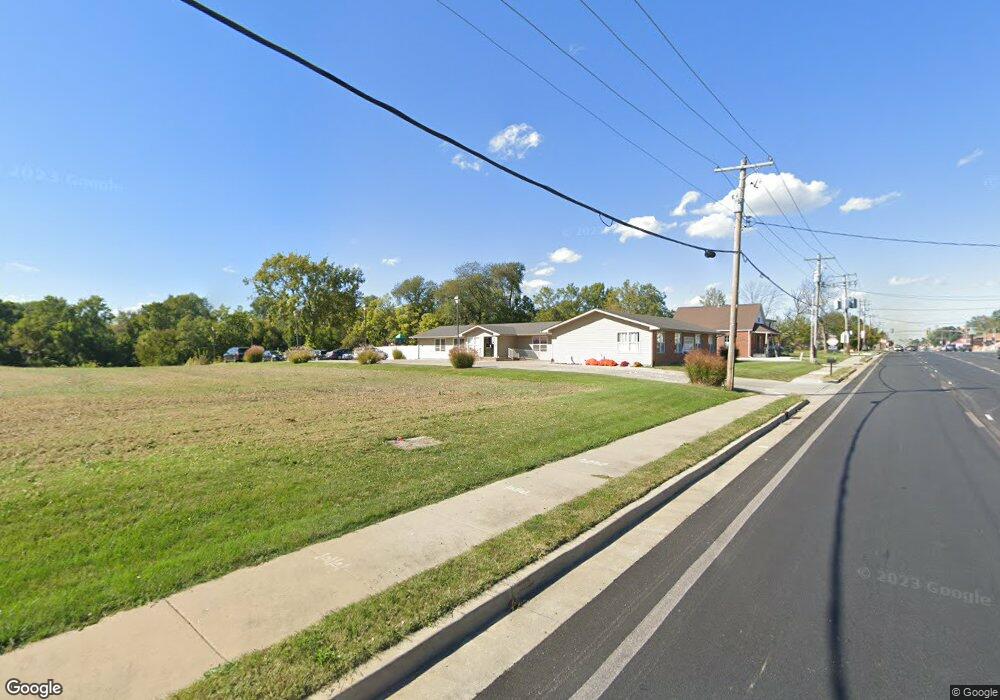 2207 S Center St, Maryville, IL 62062 - photo 1