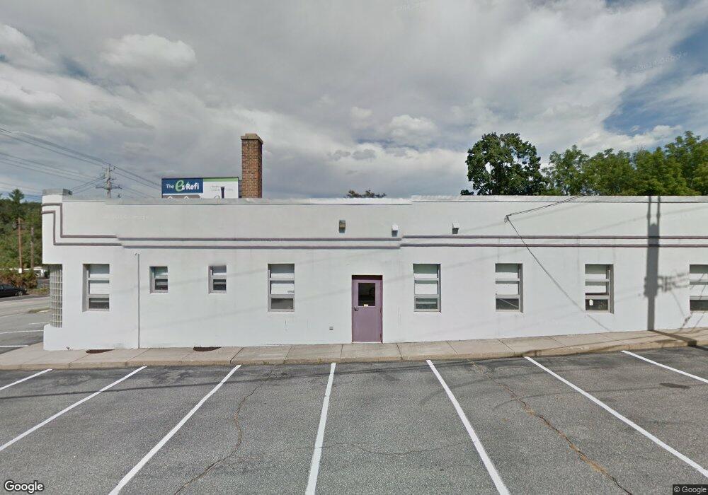 558 W Thames St, Norwich, CT 06360 - photo 1