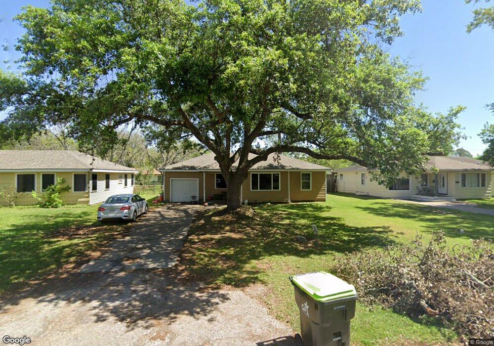 1509 Highlands Ave, Bay City, TX 77414 - photo 1
