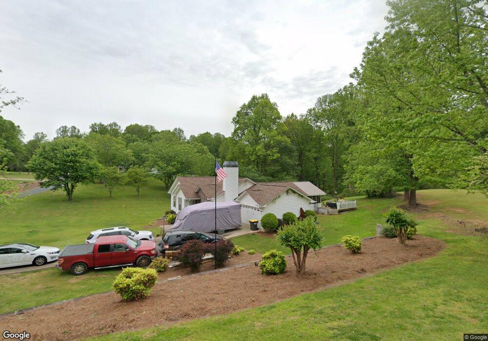 813 Chandler Heights Cir, Alto, GA 30510 - photo 1