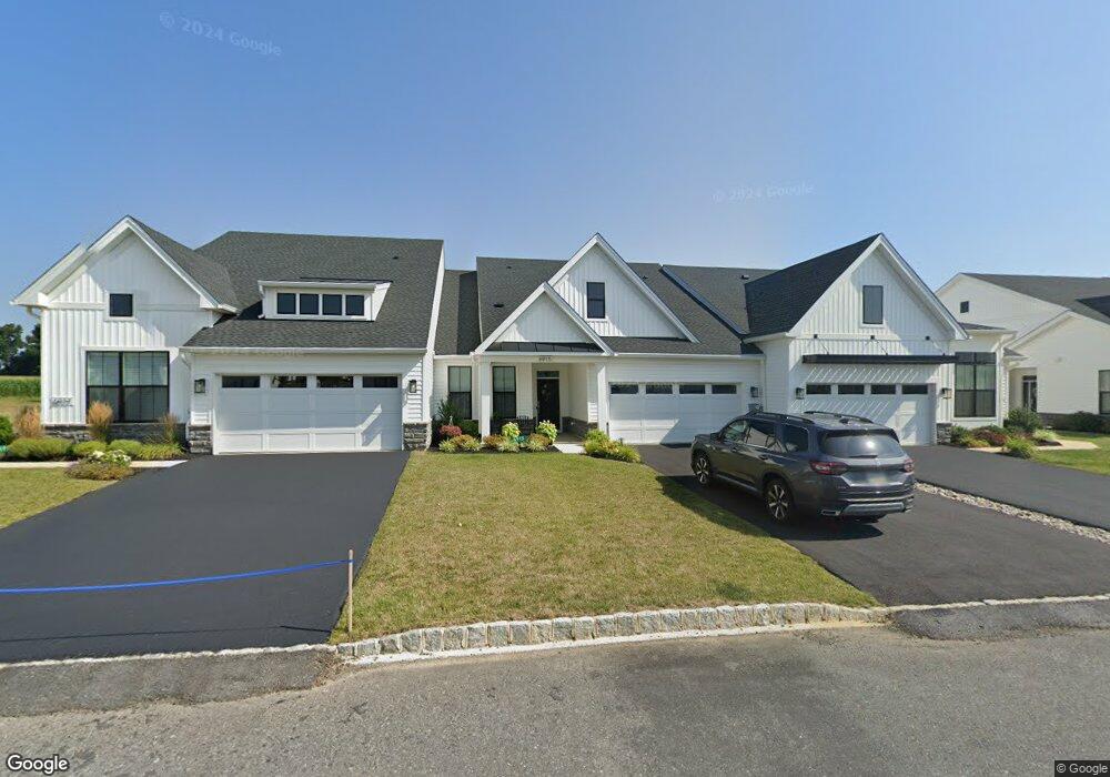 6915 Cedar Dr, Bath, PA 18014 - photo 1