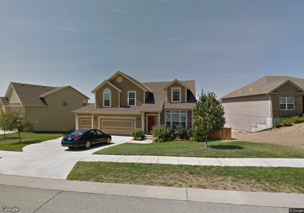 5834 Redbud St, Shawnee, KS 66218 - photo 1