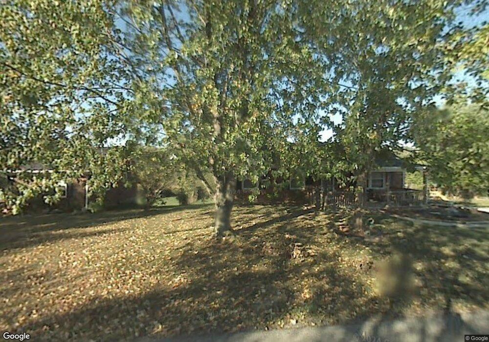 122 Oakland Ln, Harrodsburg, KY 40330 - photo 1