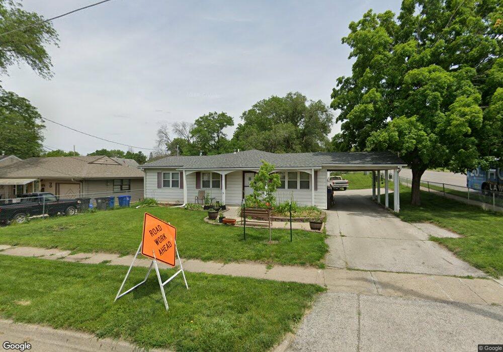 2301 Farwell Rd, Des Moines, IA 50317 - photo 1