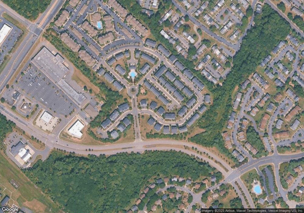 2813 Chinkapin Oak Ln unit 221, Woodbridge, VA 22191 - photo 1