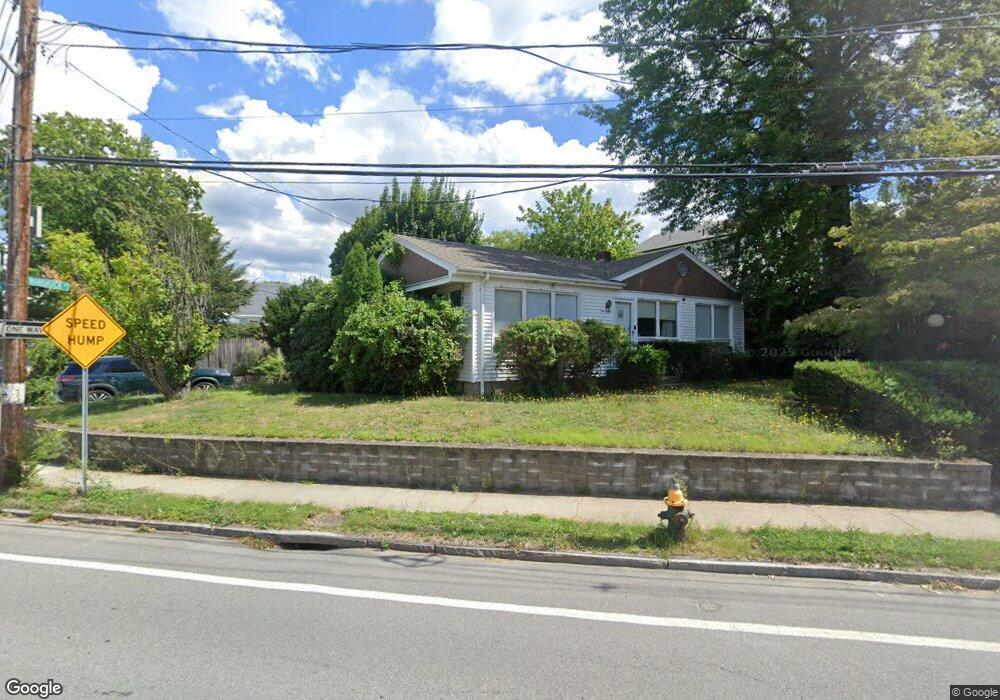 215 Gentian Ave, Providence, RI 02908 - photo 1