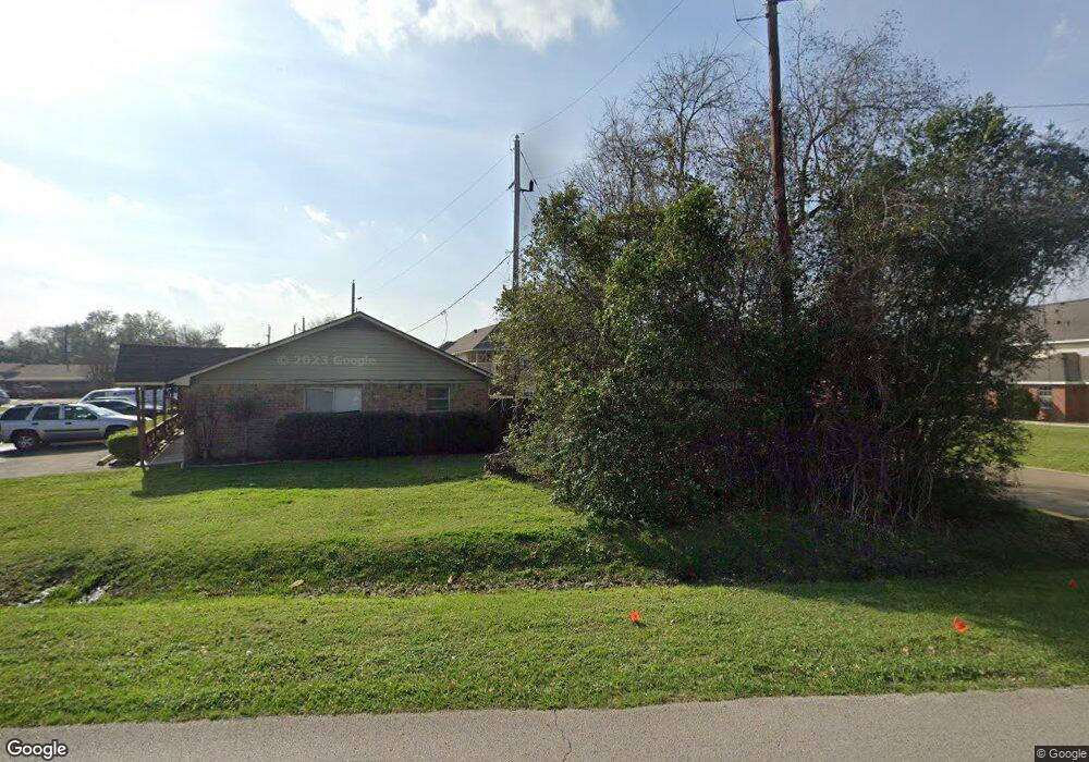 1139 Lovett St unit 4, Tomball, TX 77375 - photo 1