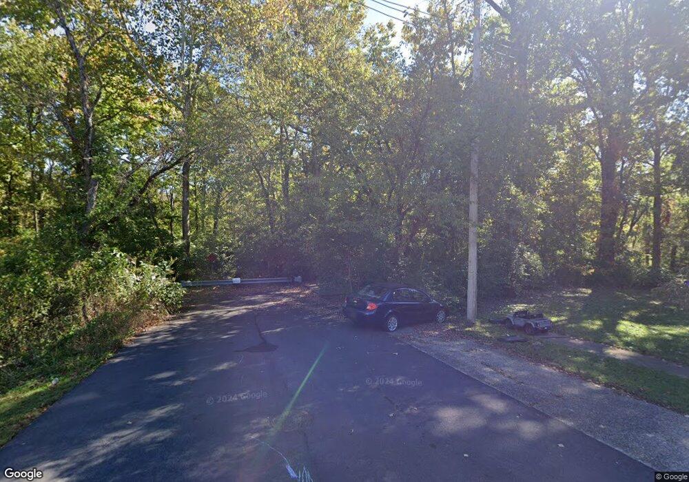 7020 John Paul Ln, Louisville, KY 40229 - photo 1