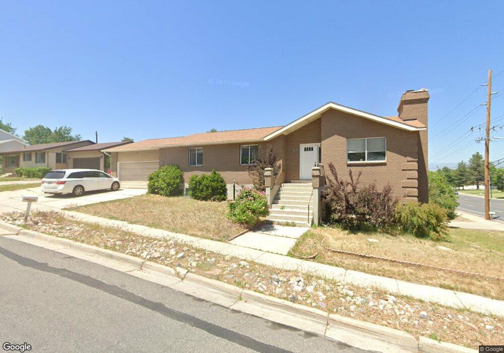 1289 Mockingbird Ln, Sandy, UT 84094 - photo 1