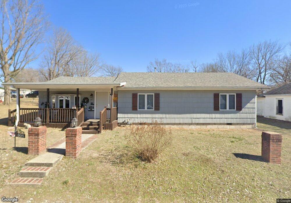 305 Chitwood St, Carl Junction, MO 64834 - photo 1